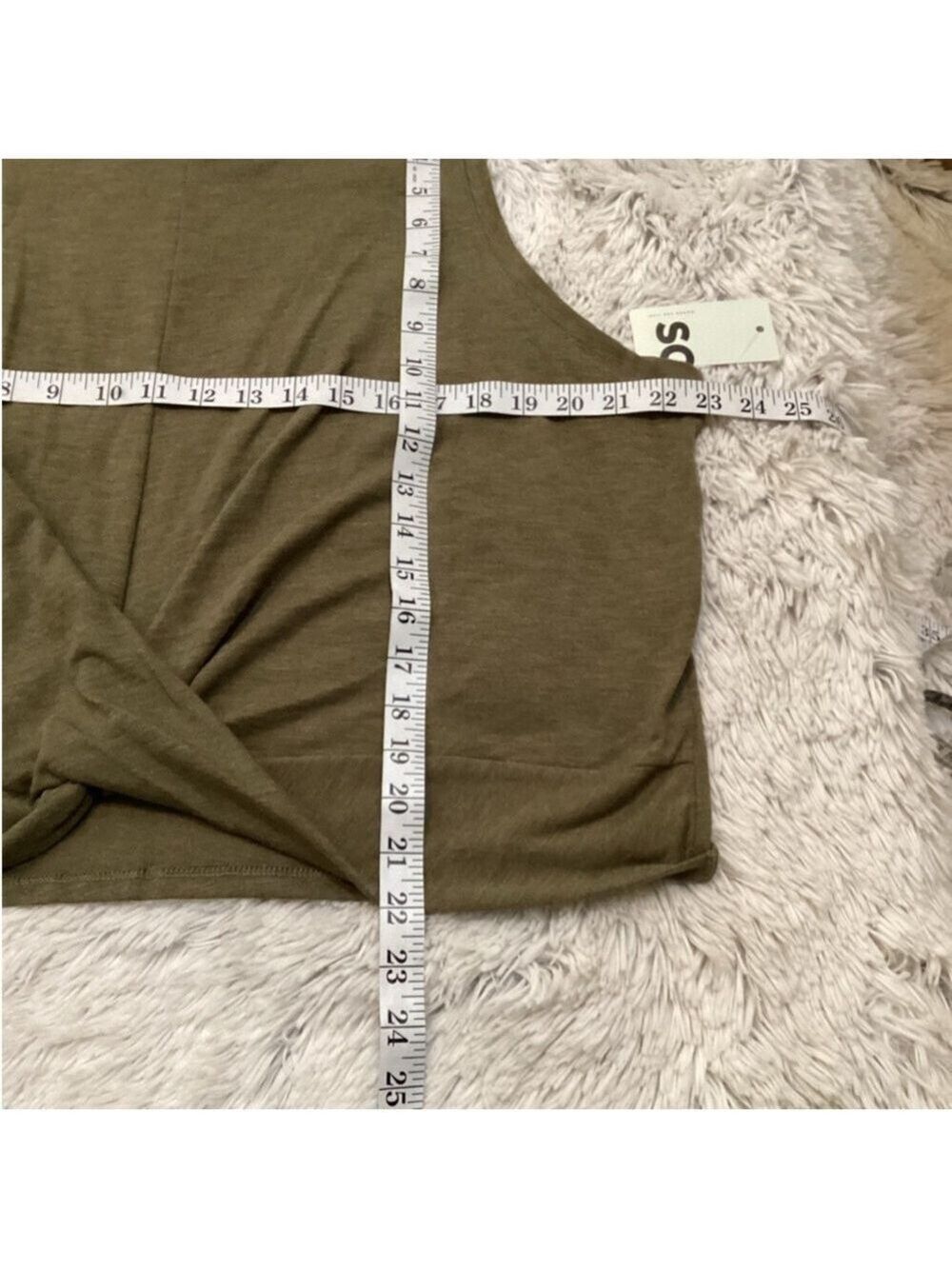 SO cropped twist front muscle style tank top Woman’s size 2X olive - Picture 6 of 11